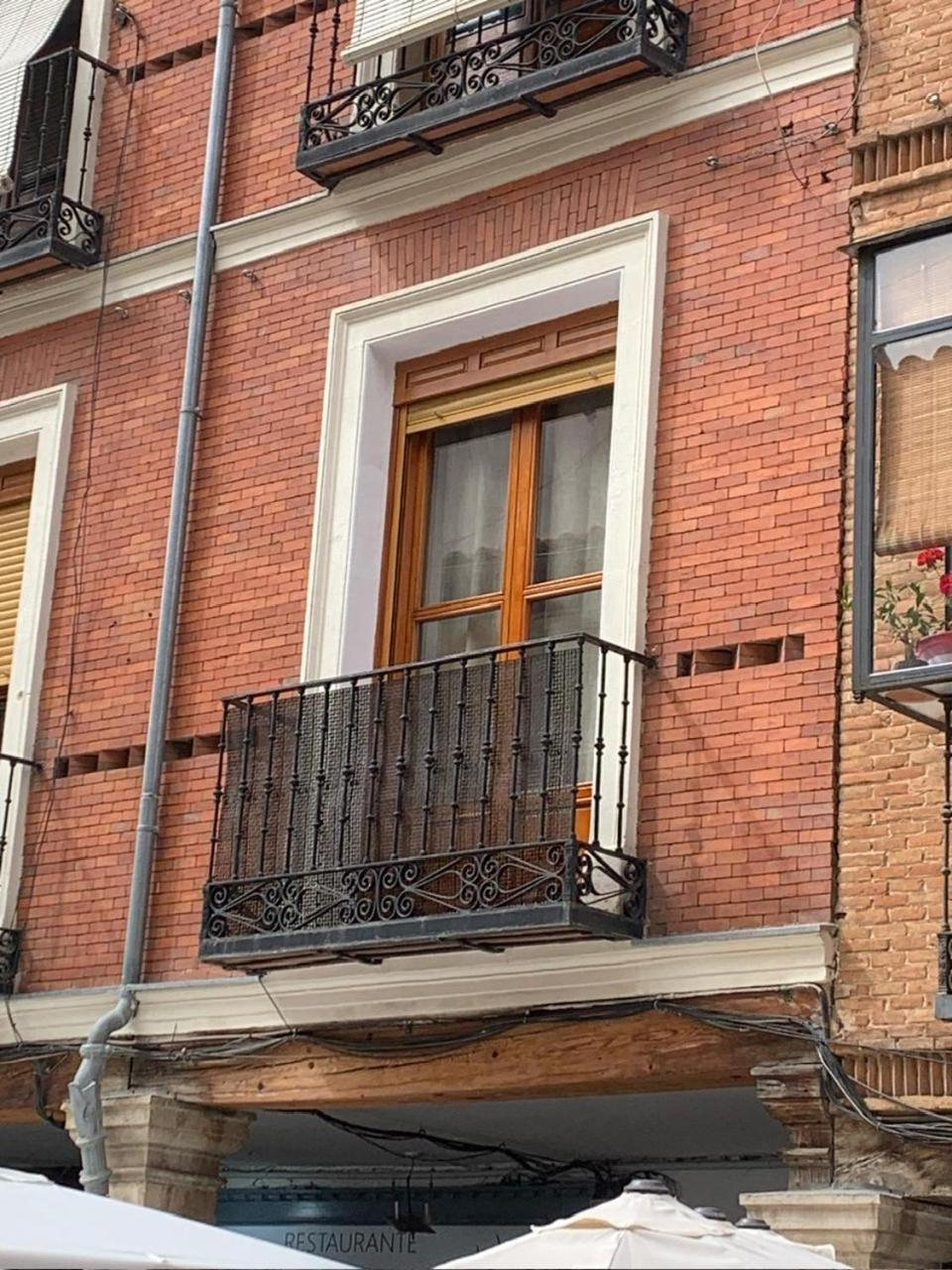 Calle Mayor Alcalá de Henares Exterior foto